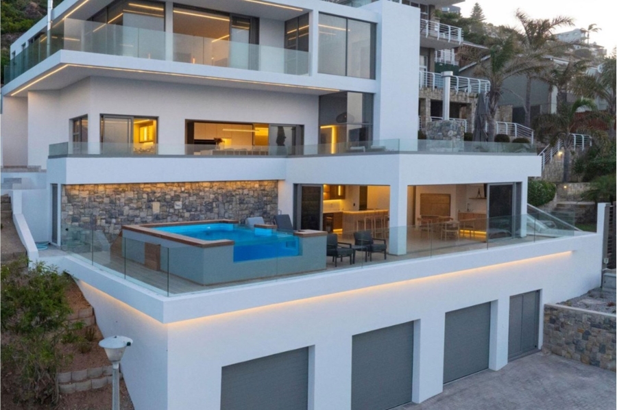 4 Bedroom Property for Sale in Mossel Bay Central Western Cape